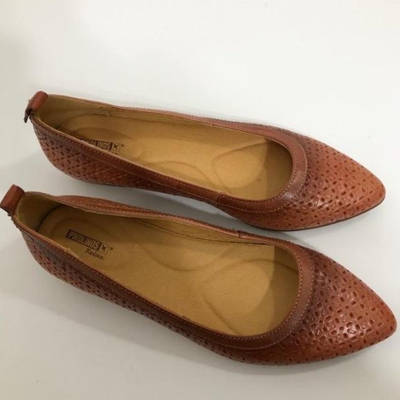 PIKOLINOS Shoes - NWOT Pikolinos Brandy Slip On Flats Size 40
